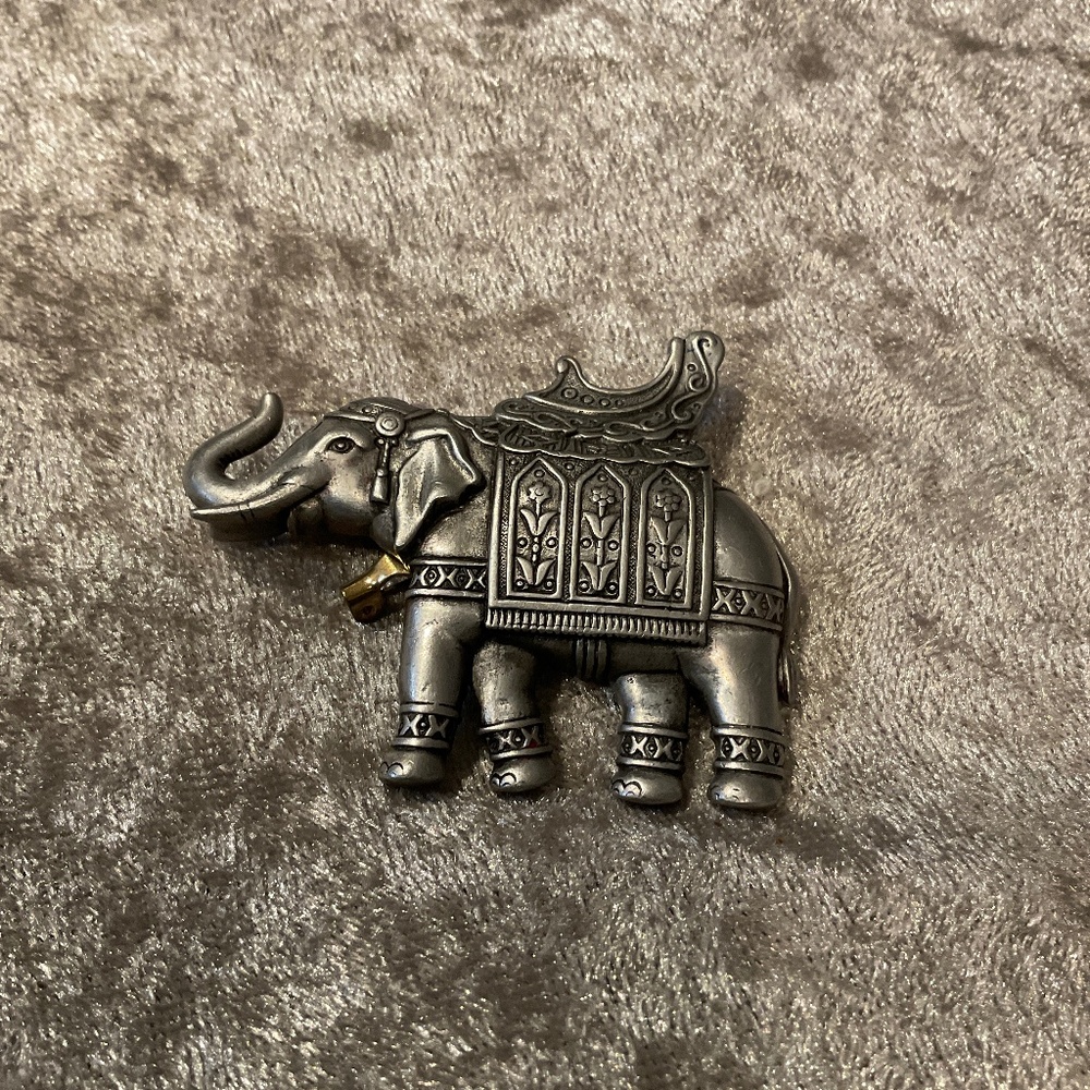 Vintage JJ Jonette Asian Elephant Pewter Pin